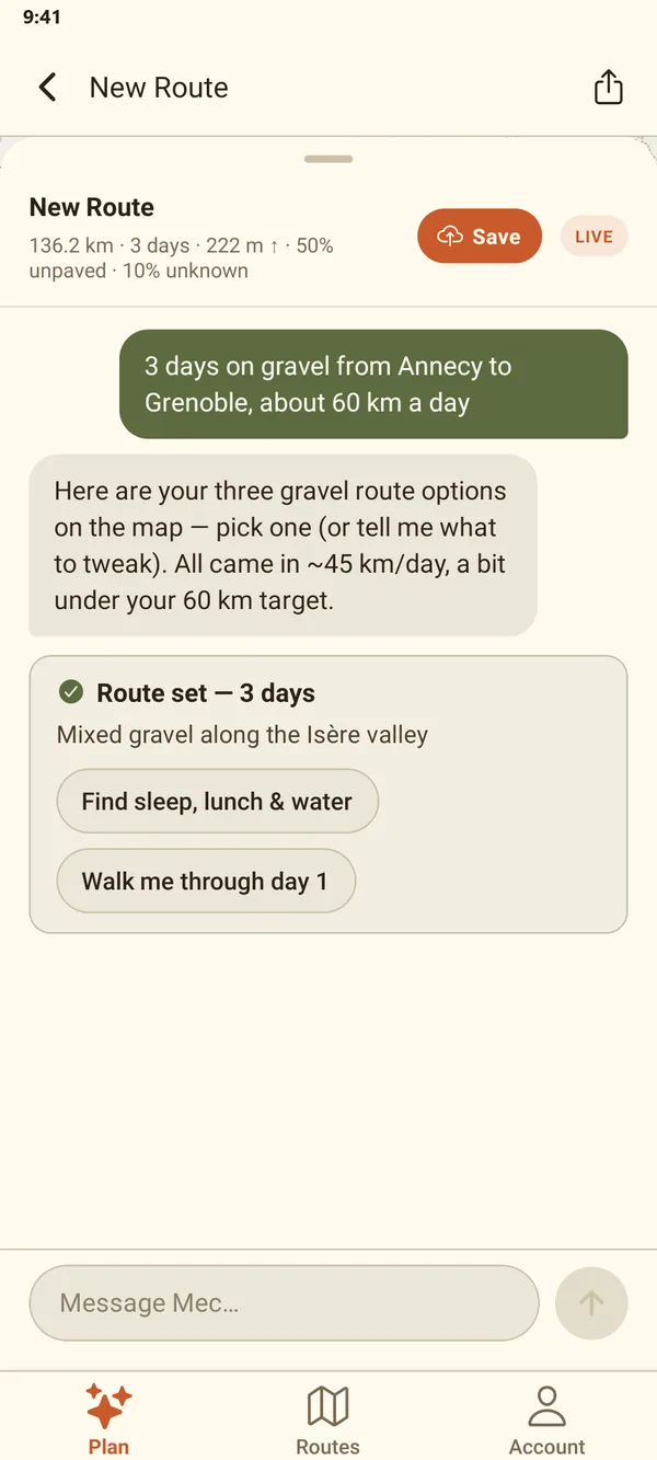 Mec chat in the Bikepackia app: the rider asks for 3 days on gravel from Annecy to Grenoble, about 60 km a day, and Mec sets a 3-day, 136 km route along the Isère valley.